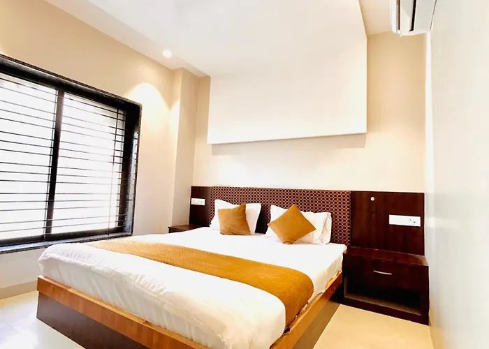 Shree Gurukripa Inn