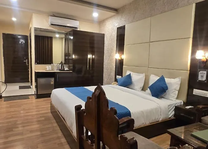 New Chanakya Hotel Bar & Restaurant