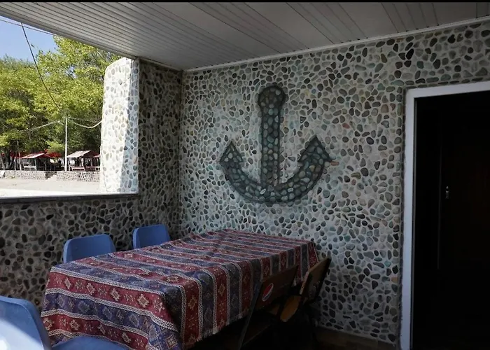 Kambuz Hotel Sevan