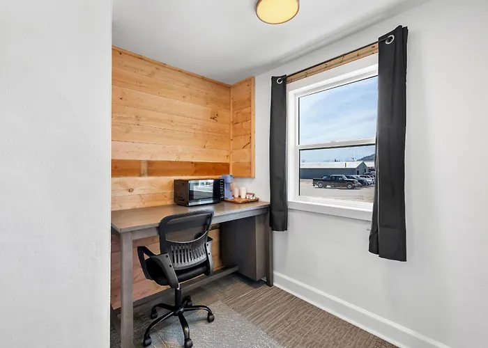 Copper Hill Suites