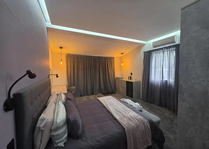 Terra Nova Suites And Spa