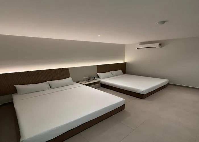 Coastline Hotel 6 Avenue Portdickson