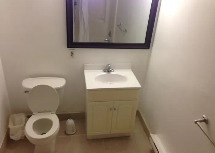 Cloud 9 Inn - Beach Hotel