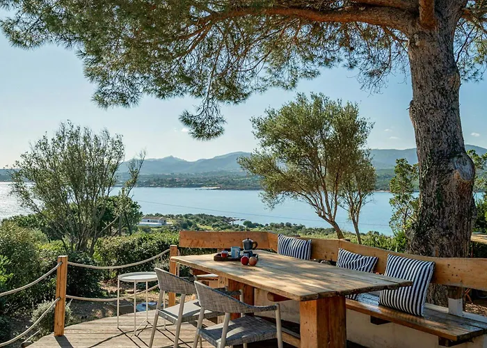 Villa By Porto Istana'S Crystal-Clear Waters