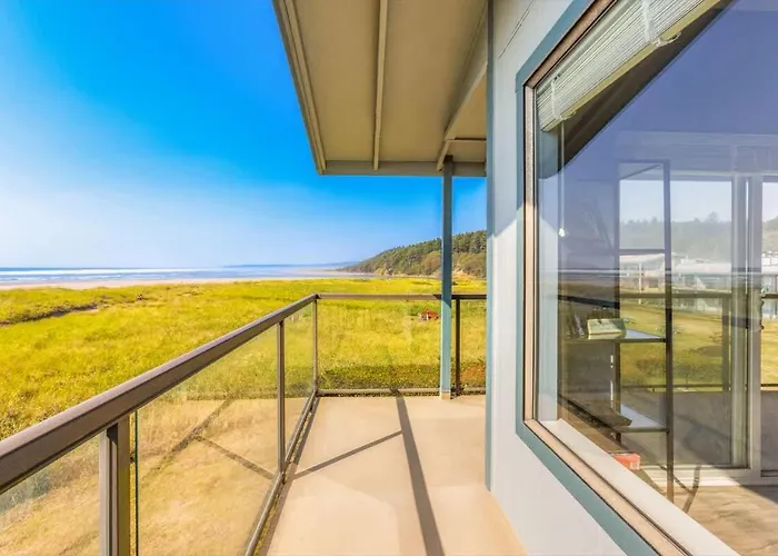 Hi-Tide Resort Top Floor Queen Bed Unit 32