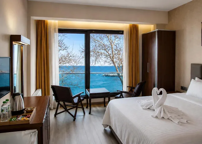 Dolphins Otel