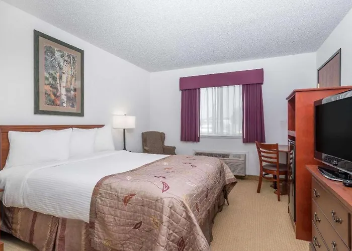 Baymont By Wyndham Marshfield
