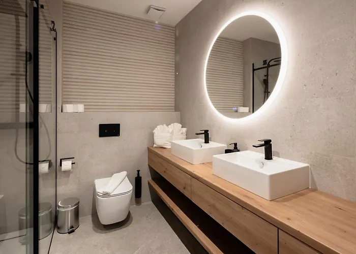 Hotel TRS