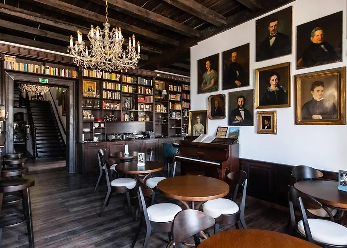 Mr Goergey Art Hotel