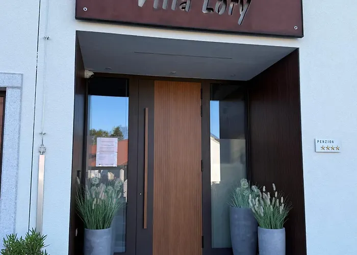 Villa Lory