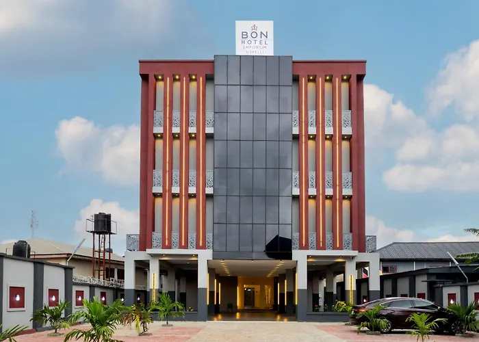 Bon Hotel Emporium