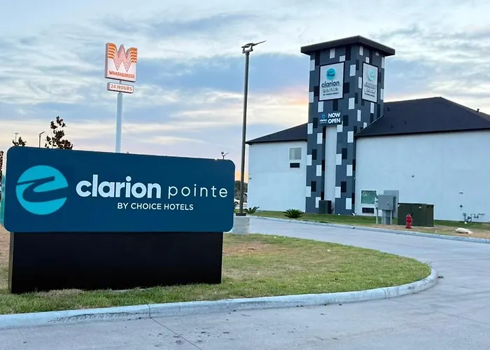Clarion Pointe Port Lavaca