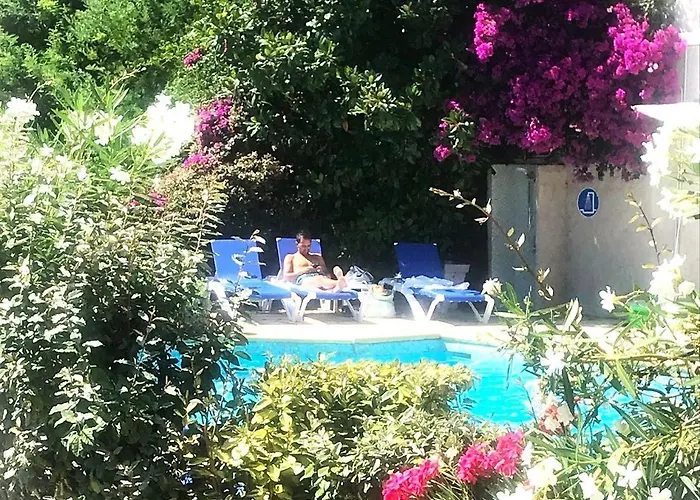 Petite chambre économique avec accès au spa extérieur