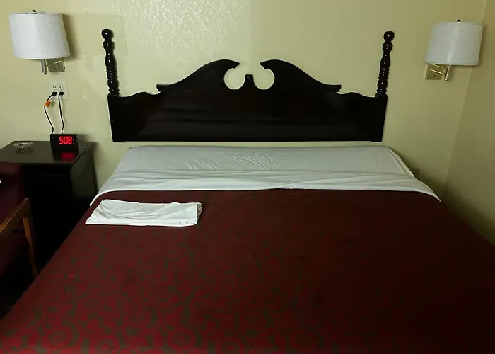 A Red Dot Inn