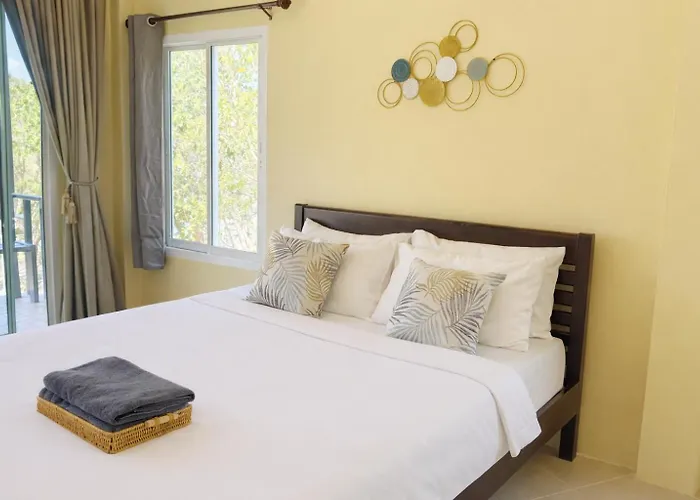 Koniix Garden Cottage Ko Sichang