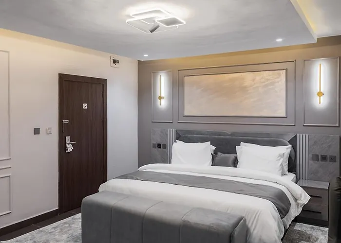 Bon Hotel Emporium