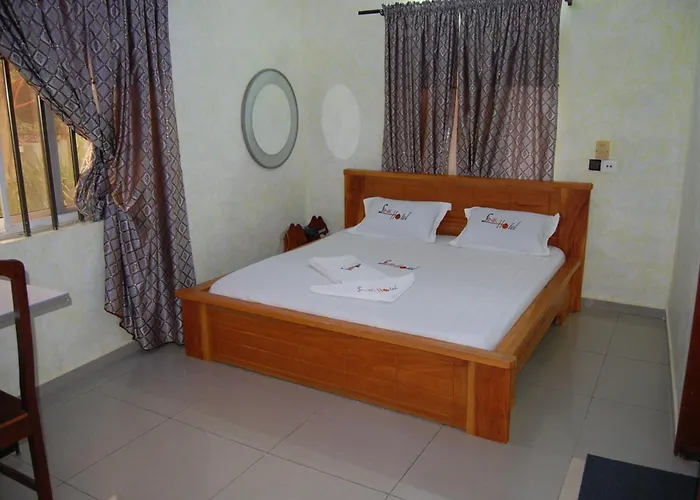 Link Hotel