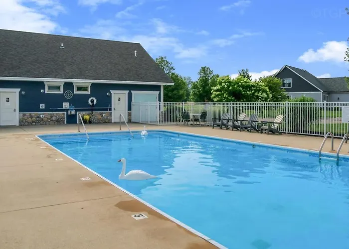Harbor Haven Pool Access Hot Tub Sauna