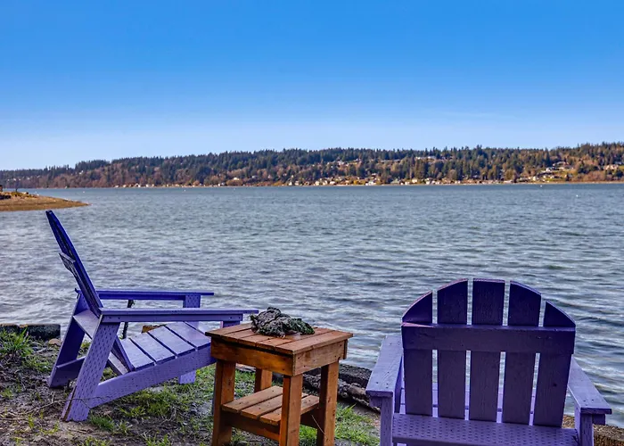 Beach Access Historic Cabin On Henderson Bay!