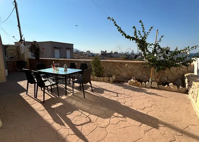 Roxys Sea View Santorini Monolithos