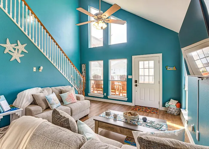 Walk To Ocean! Crystal Beach Gem W/ Decks & View!