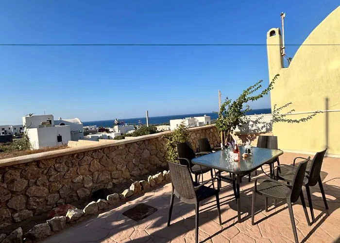 Roxys Sea View Santorini Monolithos