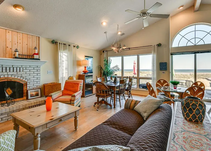 Beachfront Lake Huron Home! Hike, Tube & Unwind