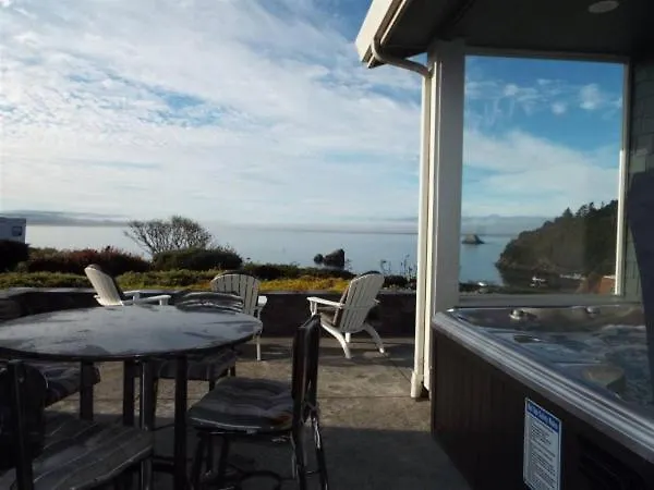 Harbor Moon L Stunning Trinidad Harbor Ocean Views