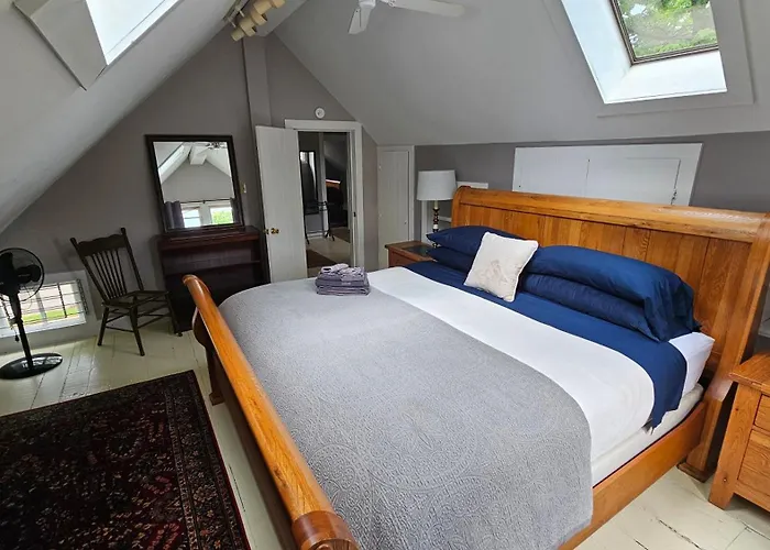 Beautiful House Short Walking Distance To Beach