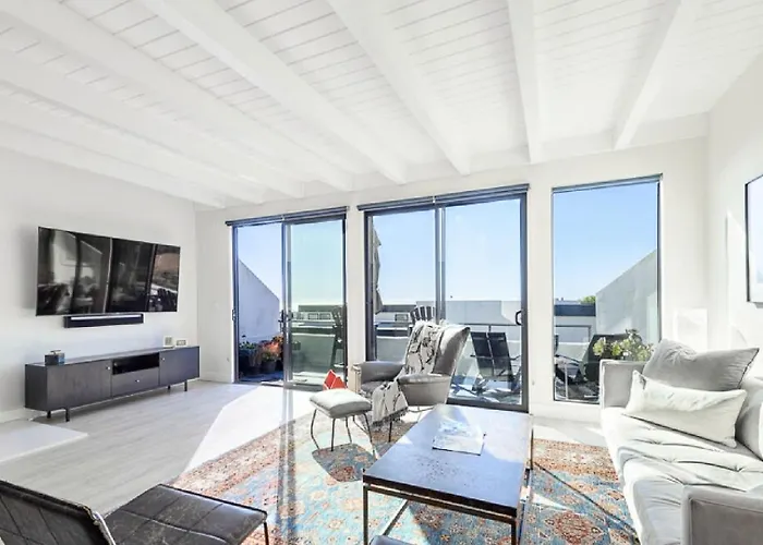 Three Bedroom Residence With Private Rooftop Deck