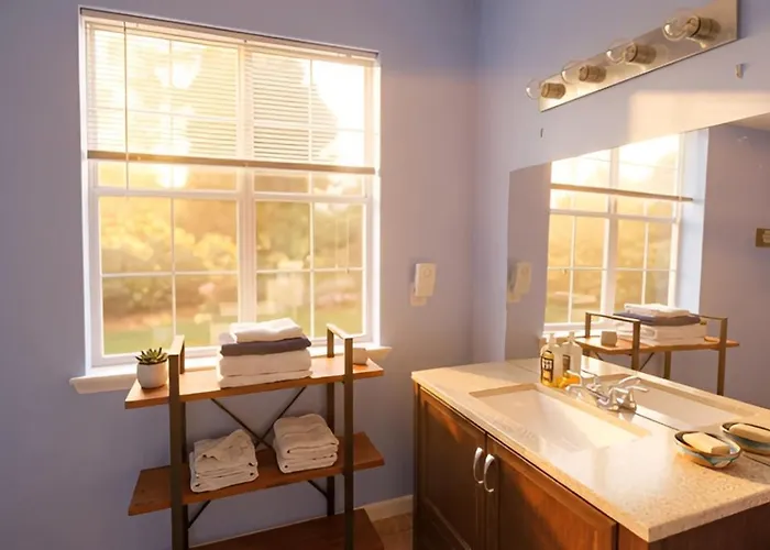 Sunshine Suite, Midtown Luxury, Wifi 1Br