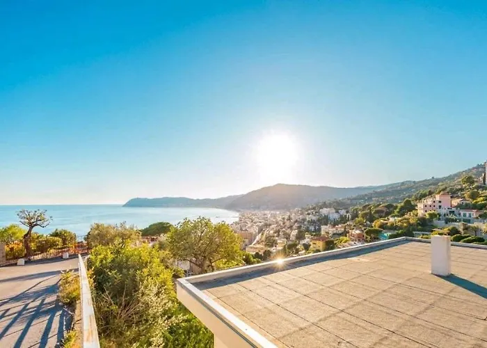 B&B Fiori d'Alassio - ampie camere con terrazza e parcheggio