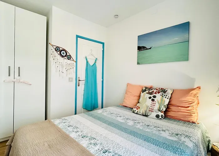 First Linear With Pool, 4 Person With See View And Private Parking