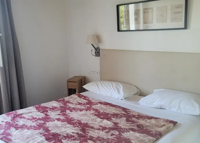 Bomotel