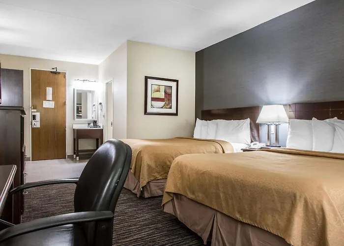 Danbury Inn & Suites