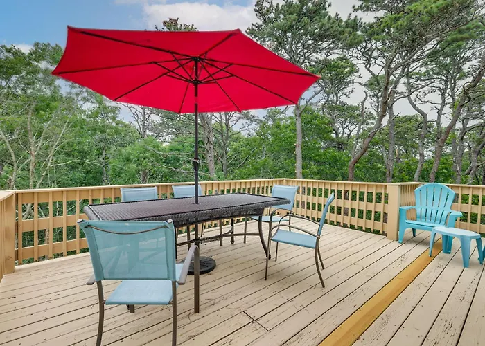 Sea Breeze, Sunset Views! Family Escape Near Ocean