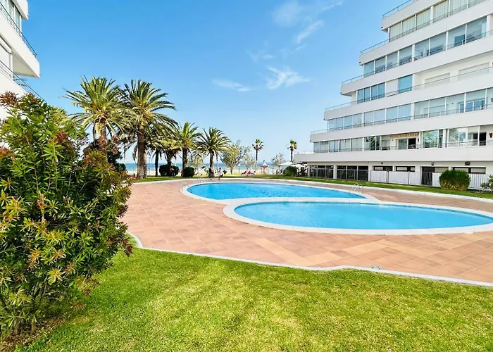 First Linear With Pool, 4 Person With See View And Private Parking
