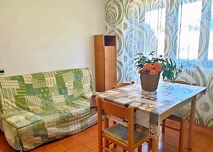 Isa-Holiday Homes From 400 To 900 M From The Beach, Apartments 6 Beds