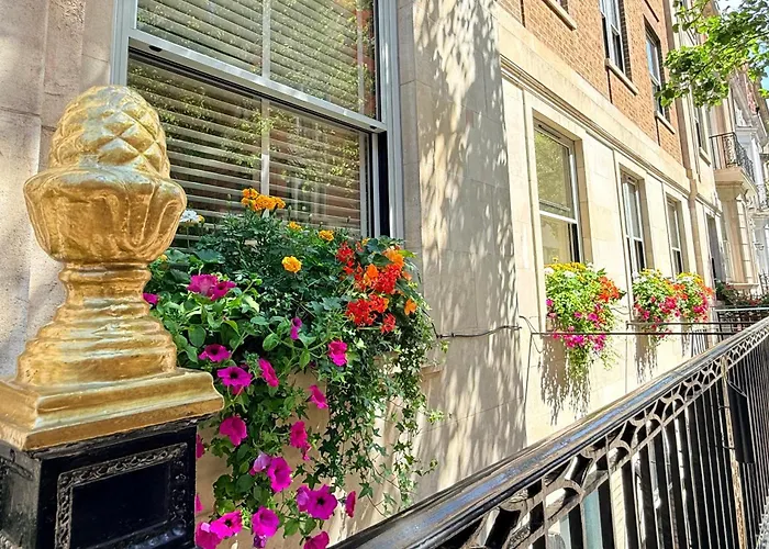 Astor Court Hotel