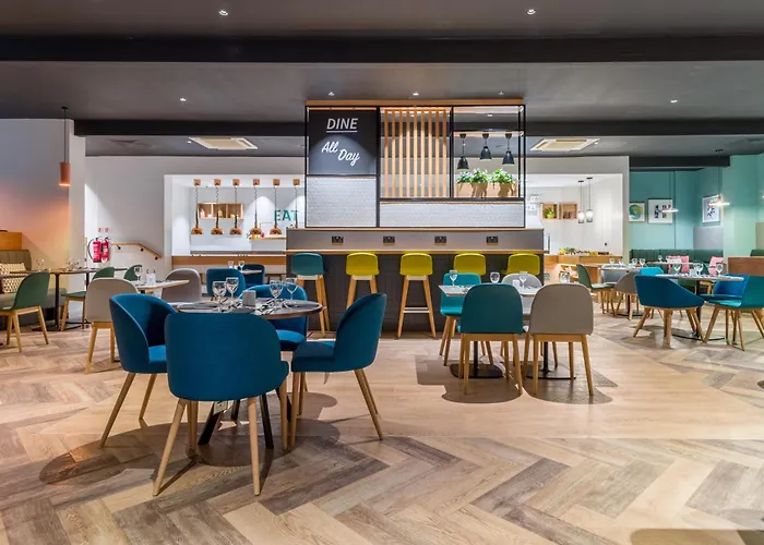 Holiday Inn Newport By Ihg