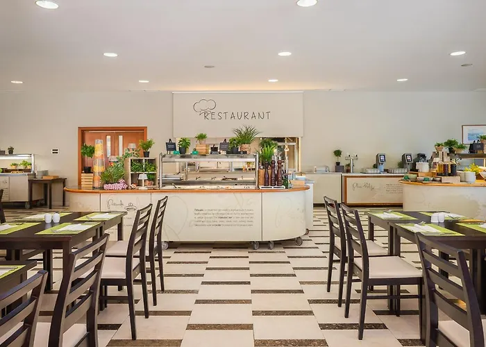 Aminess Grand Azur Hotel