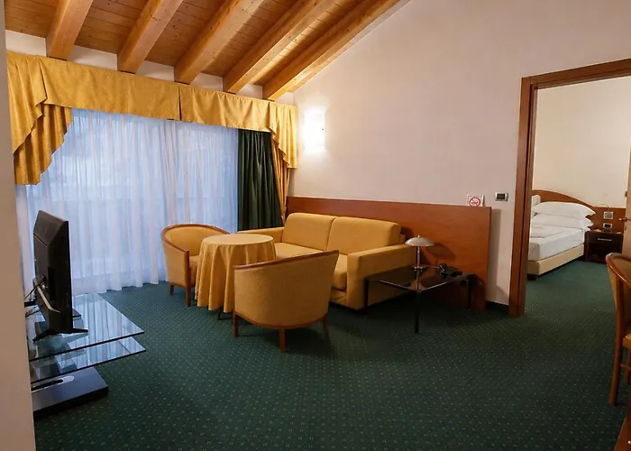 Hotel Capri Bardolino 3S