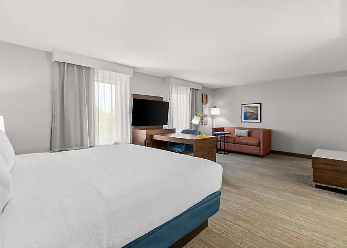Hampton Inn And Suites Peru