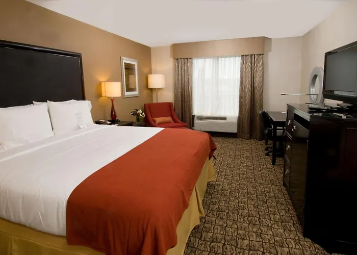 Holiday Inn Express & Suites Alexandria - Fort Belvoir By Ihg