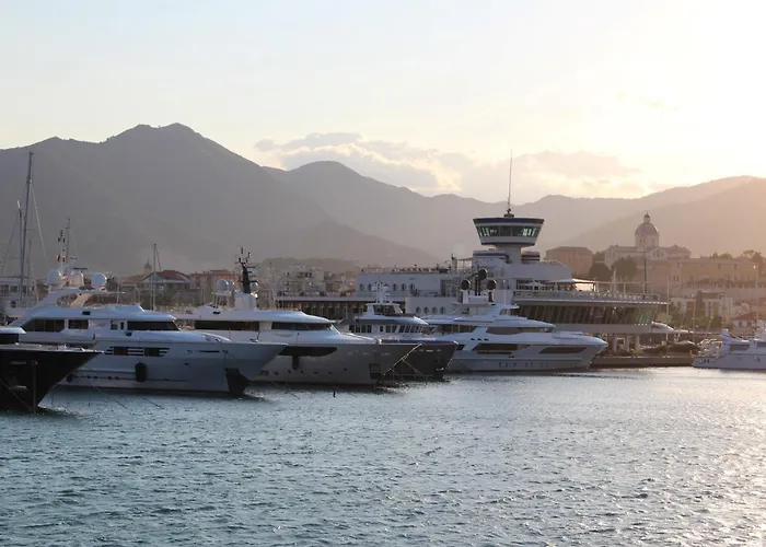 Albergo Yacht Club Marina Di Loano