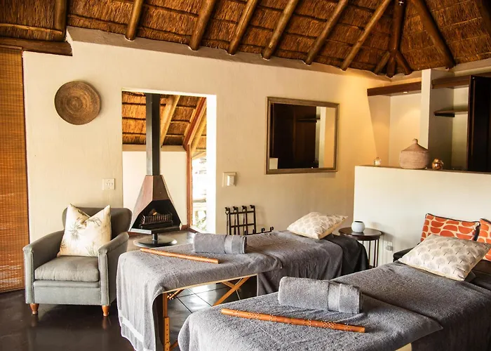 Tshwene Lodge
