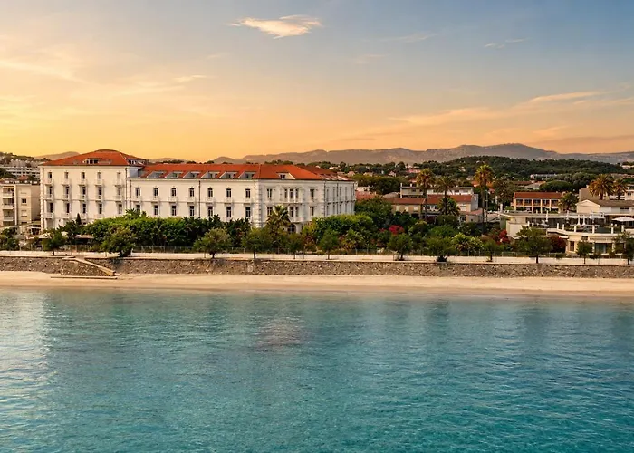 Grand Hotel Des Sablettes Plage, Curio Collection By Hilton