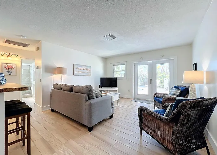 Blue Wave Villa West