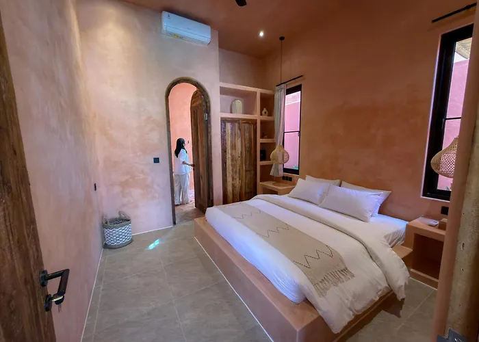 Rascals Hotel - Adults Only