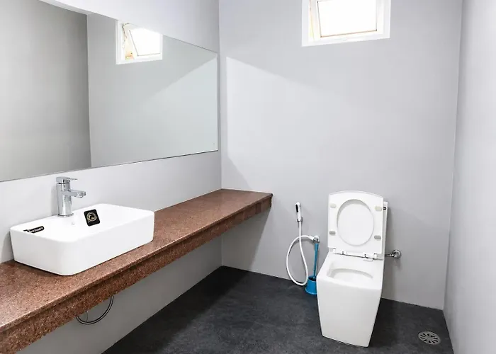 Alina Budget Hotel